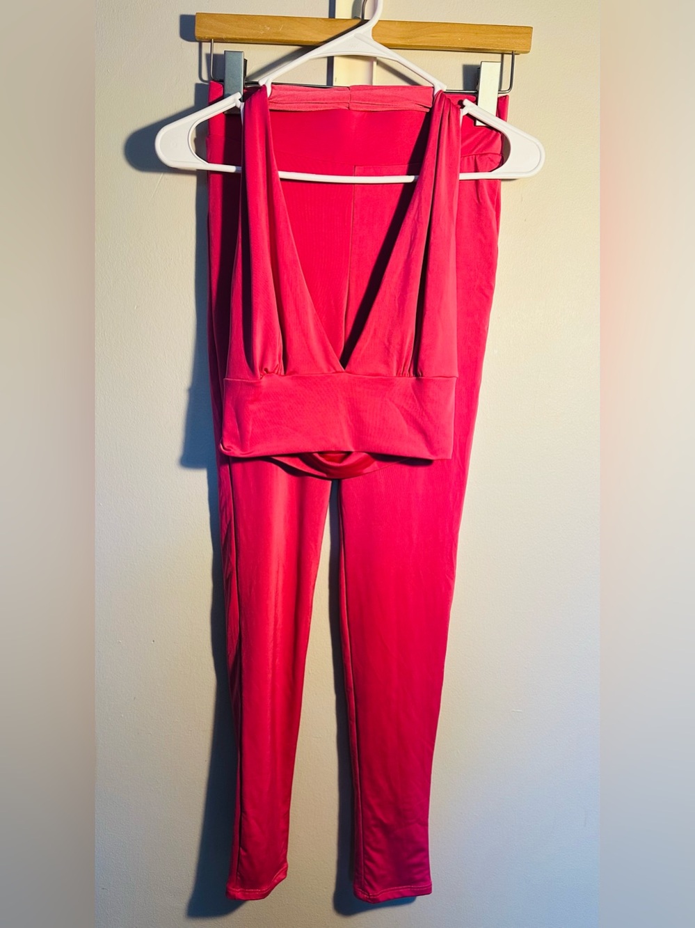 LA Luxe Women’s Hot Pink 2-piece Jumpsuit Deep V top High Waist Leggings Med